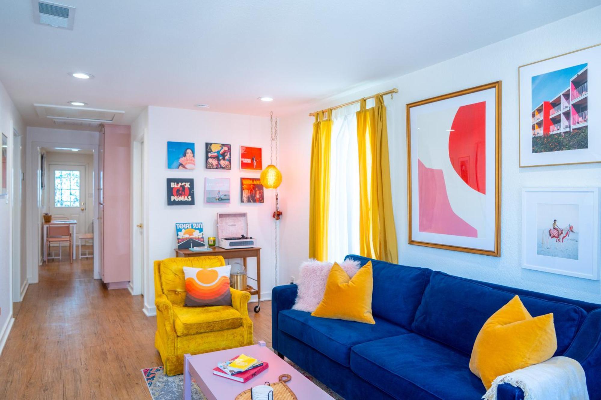 Stylish, Artsy Bungalow Central Eastside ออสติน ภายนอก รูปภาพ