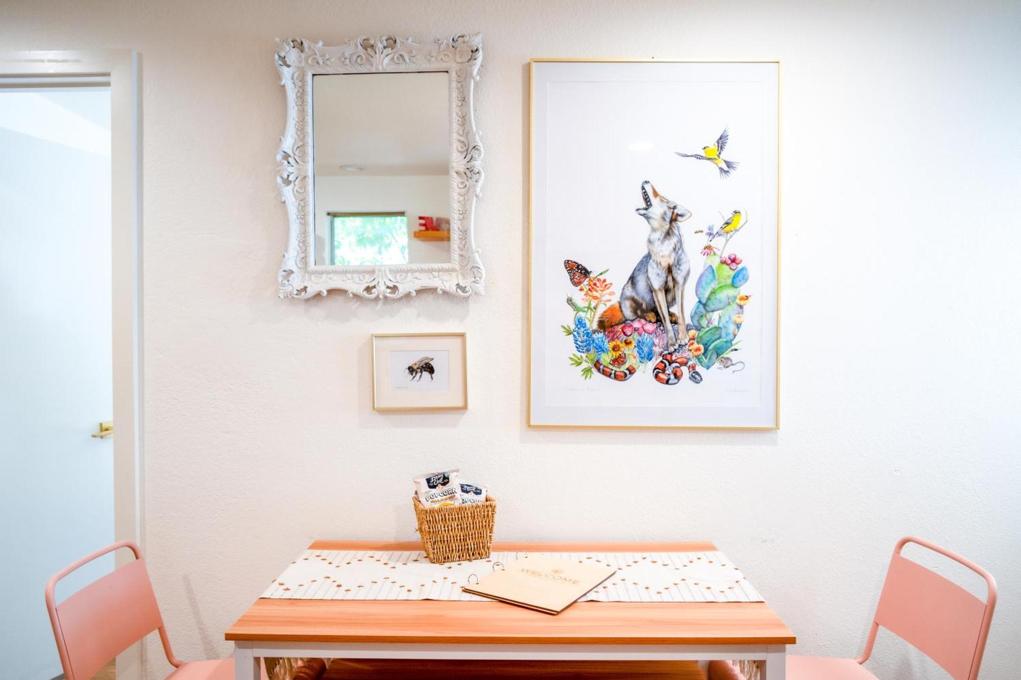 Stylish, Artsy Bungalow Central Eastside ออสติน ภายนอก รูปภาพ