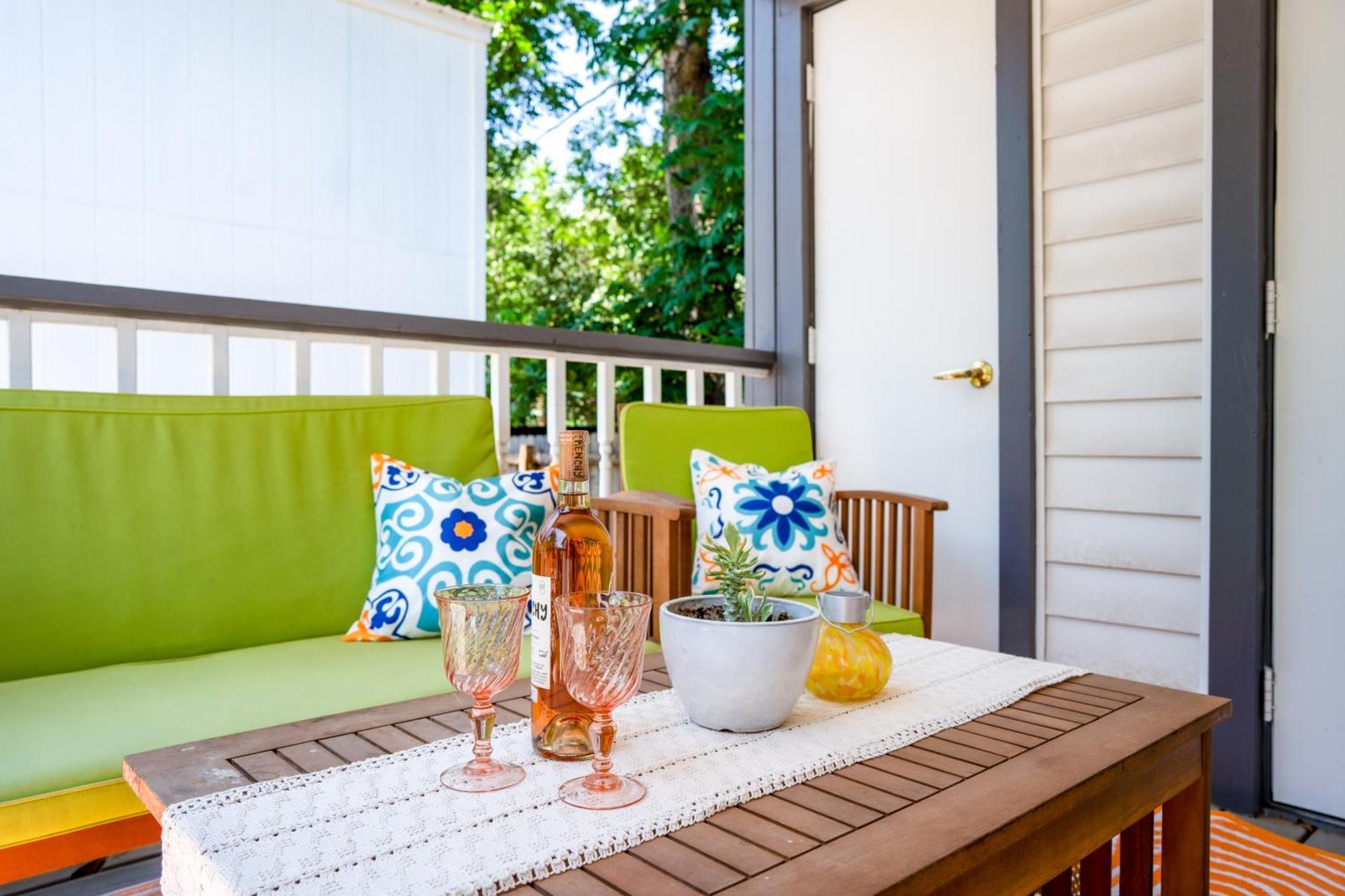 Stylish, Artsy Bungalow Central Eastside ออสติน ภายนอก รูปภาพ