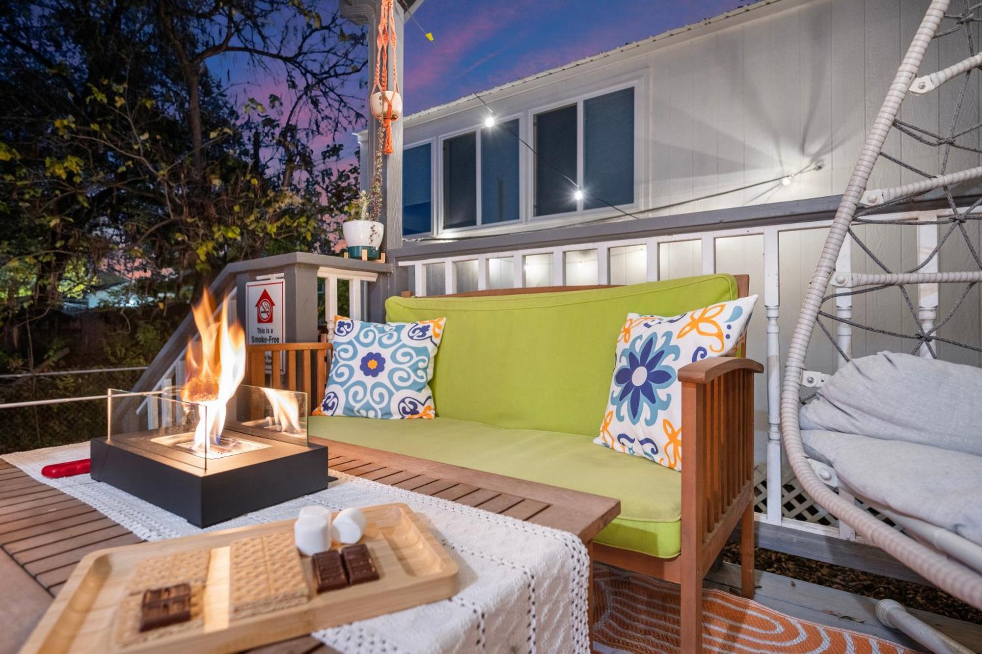 Stylish, Artsy Bungalow Central Eastside ออสติน ภายนอก รูปภาพ